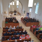 Blick auf die Kirchenbesucher